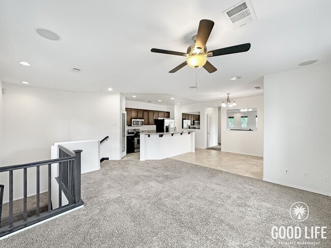 Building Photo - Welcoming 2B/2BA Condo with Balcony, In-Unit Laundry and Pool Access.