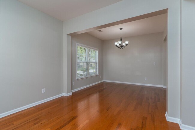 Building Photo - 5005 Brownhare Ct