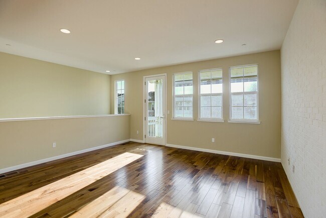 Building Photo - 631 True Wind Way