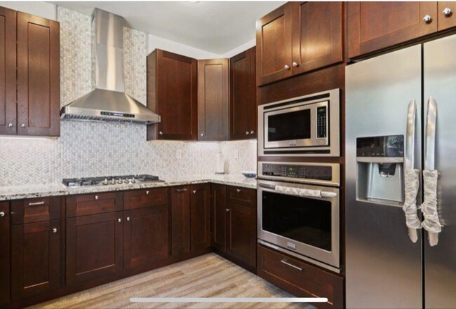 Building Photo - 4036 Escatta Ave