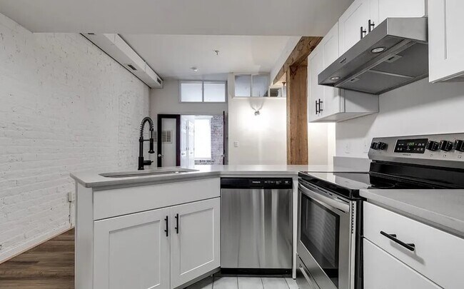 Building Photo - Shockoe Creek Apartments