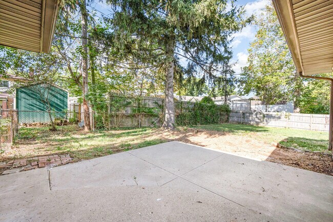 Building Photo - 2286 Alexandria Dr