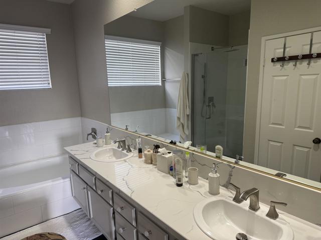 Building Photo - 4337 Nobel Dr