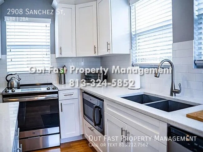 Building Photo - 2908 Sanchez St