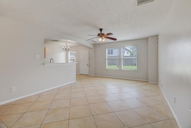 Building Photo - 13983 Maximos Dr