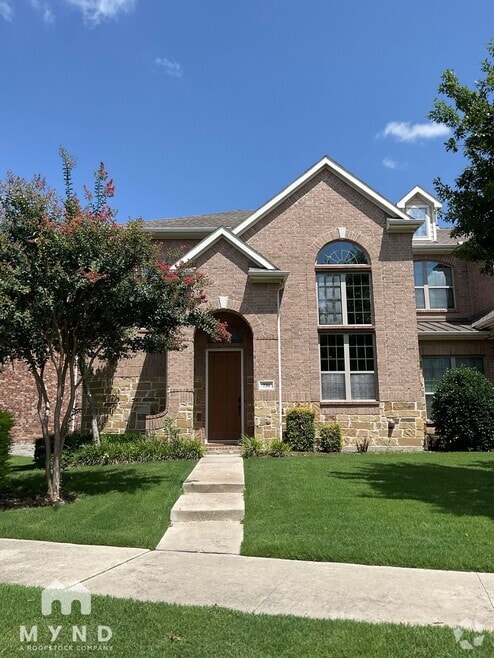 Building Photo - 731 Emily Ln