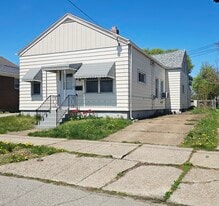 Building Photo - 222 E 4th St