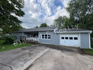 Building Photo - 3 bedroom home near Mercy!
