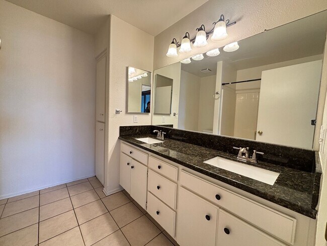 Building Photo - West Palmdale Townhouse