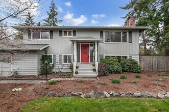 Building Photo - Laurel House