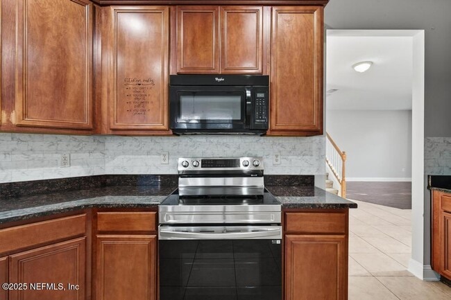 Building Photo - 612 Spruce Creek Rd