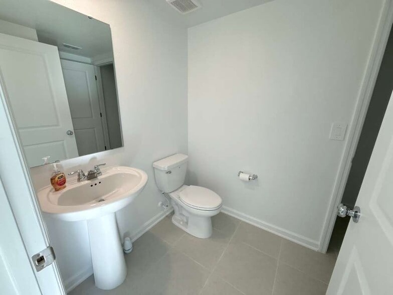 Building Photo - 3111 Mindfullness Dr