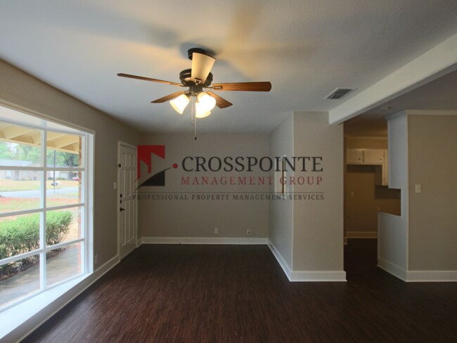 Building Photo - 3701 Appletree Ln