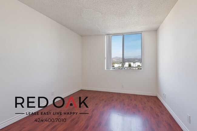 Building Photo - 4433 1/4 Eagle Rock Blvd -328