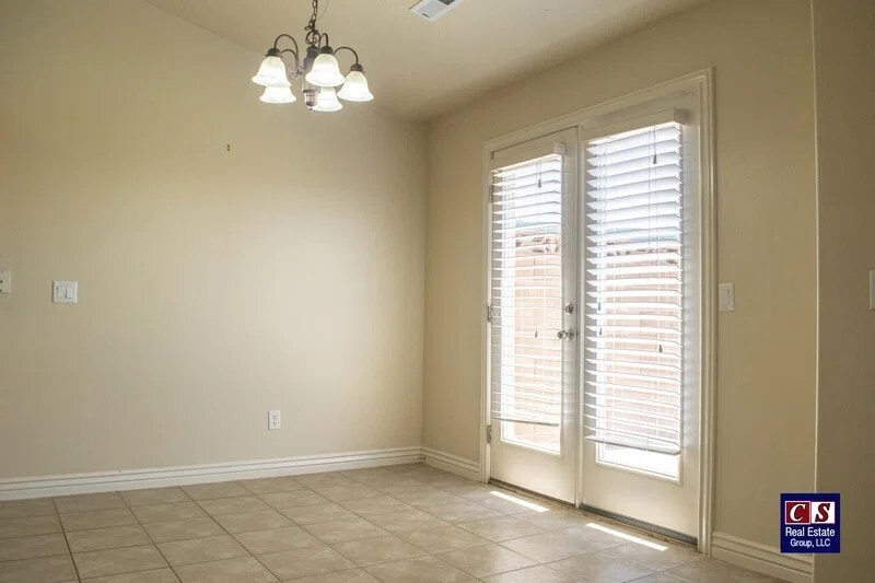 Building Photo - 1422 Southern View Dr