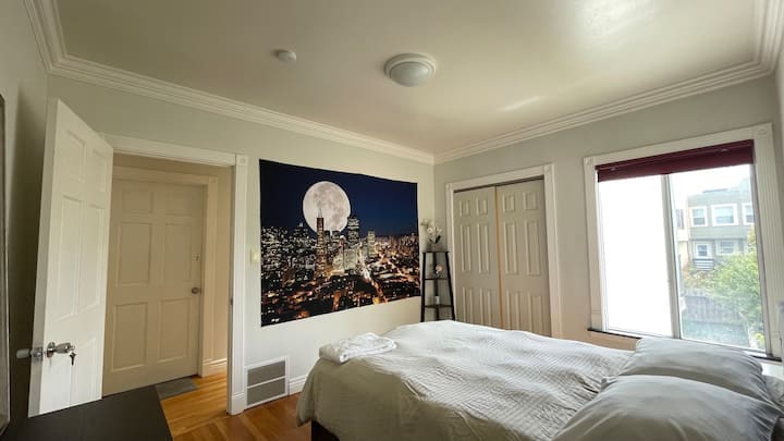 Building Photo - 1322 30th Ave