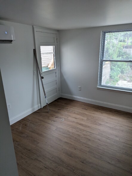 Building Photo - 4215 Mission Rd