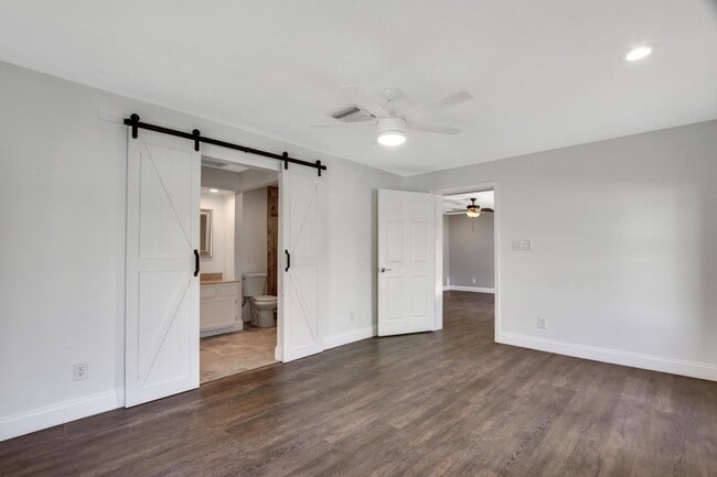 Building Photo - 105 Wingate Dr