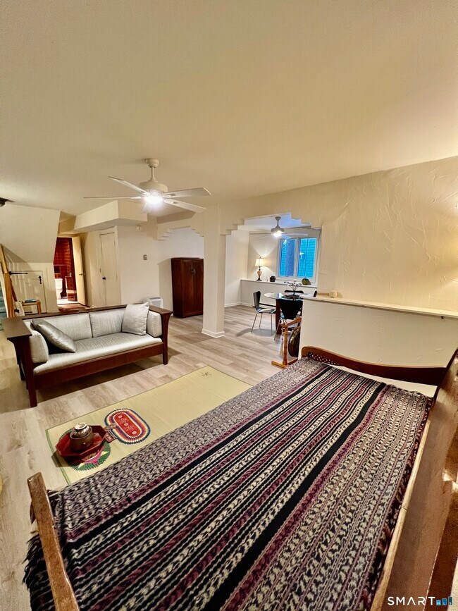 Building Photo - 290 Cliffside Dr