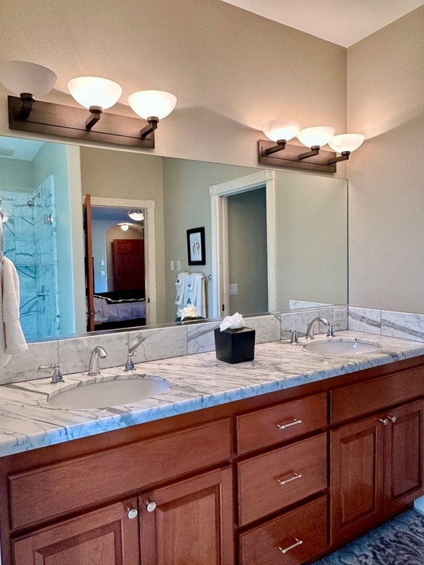 Building Photo - 10978 Squirrel Creek Rd