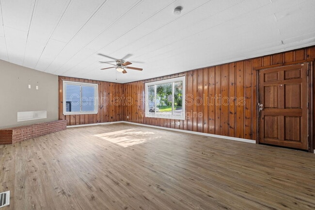 Building Photo - 2724 Pasteur Ave