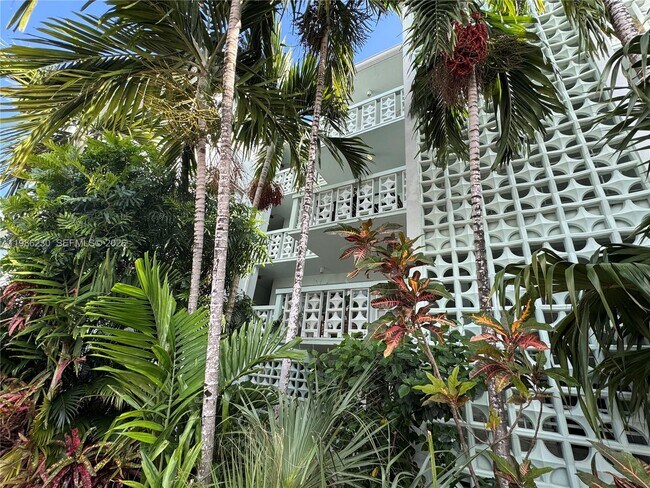 Building Photo - 1100 11th St