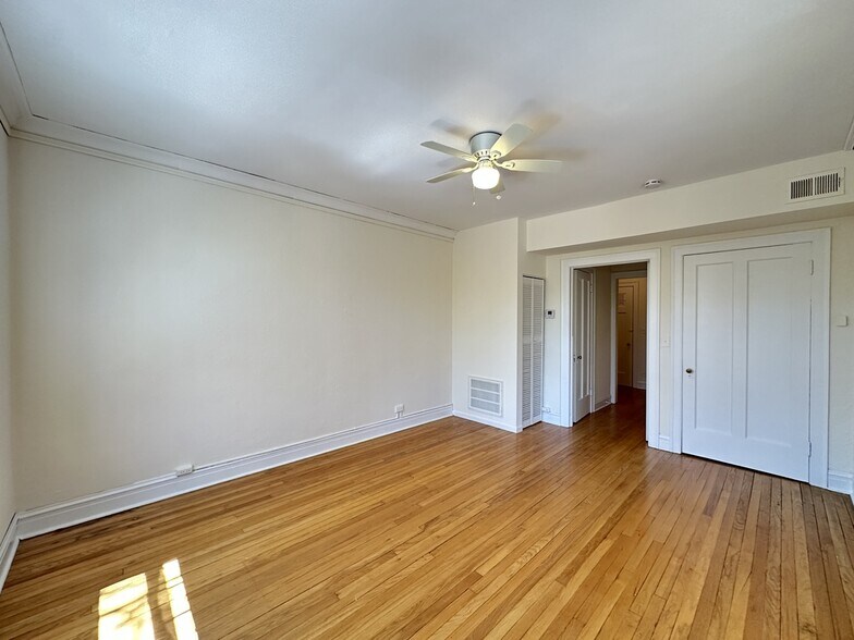 Building Photo - 366 Park Ave