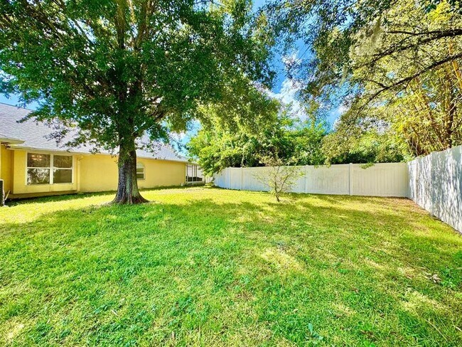 Building Photo - 22537 Roderick Dr