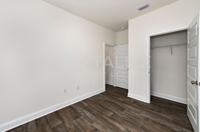 Building Photo - 13330 Shea Cir