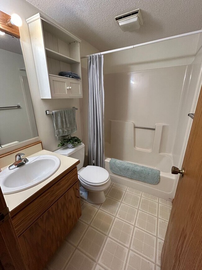 Building Photo - 509 Nelson Ct