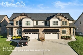 Building Photo - Elegant All-Brick Townhome in a Gated Community in Sango