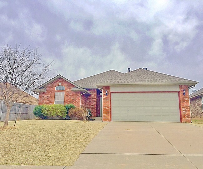 Primary Photo - Great Home in Edmond School District + Ref...