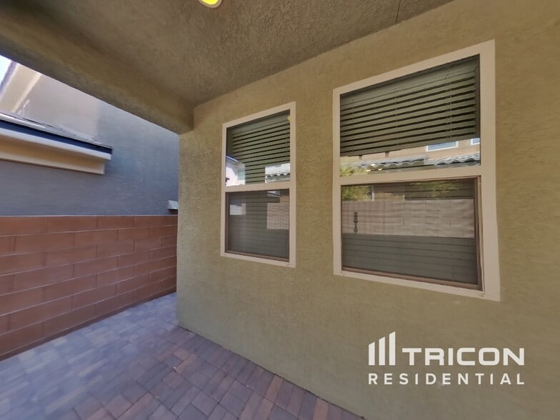 Building Photo - 10240 Elias Child Ct