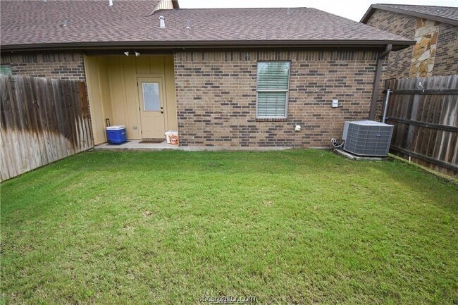 Building Photo - 3228 Travis Cole Ave
