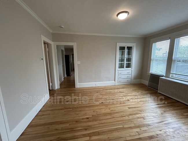 Building Photo - 76 Fairhaven Rd