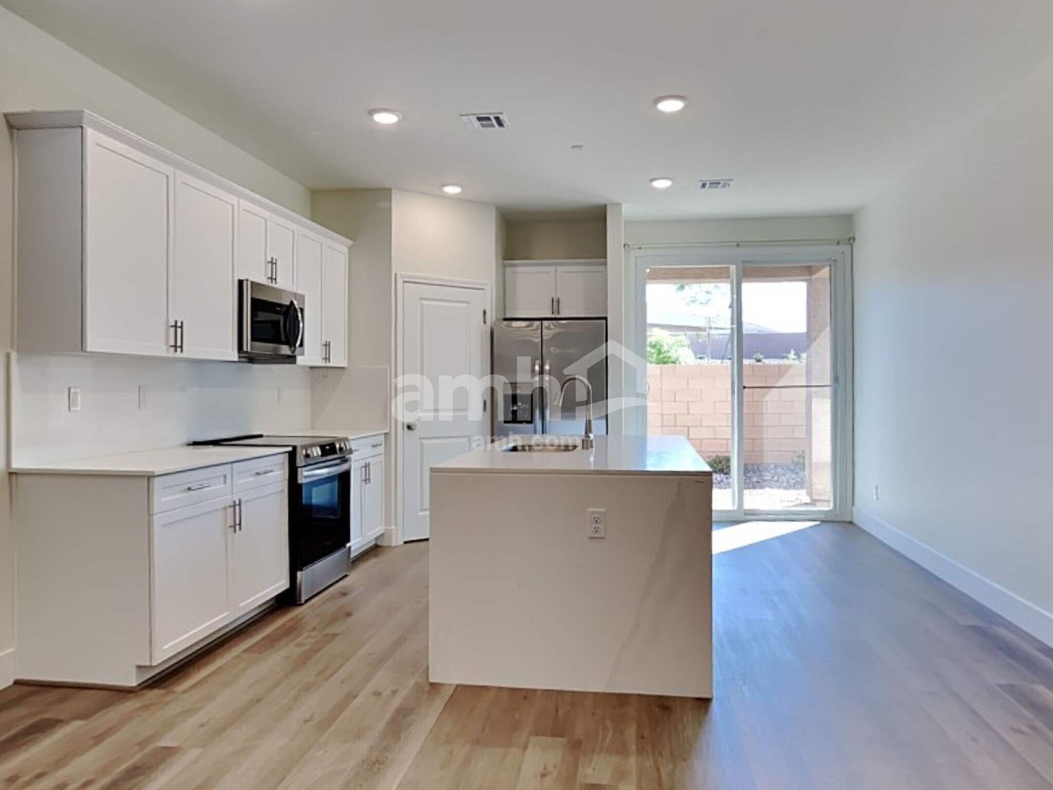 Building Photo - 537 Silverbell Falls Pl