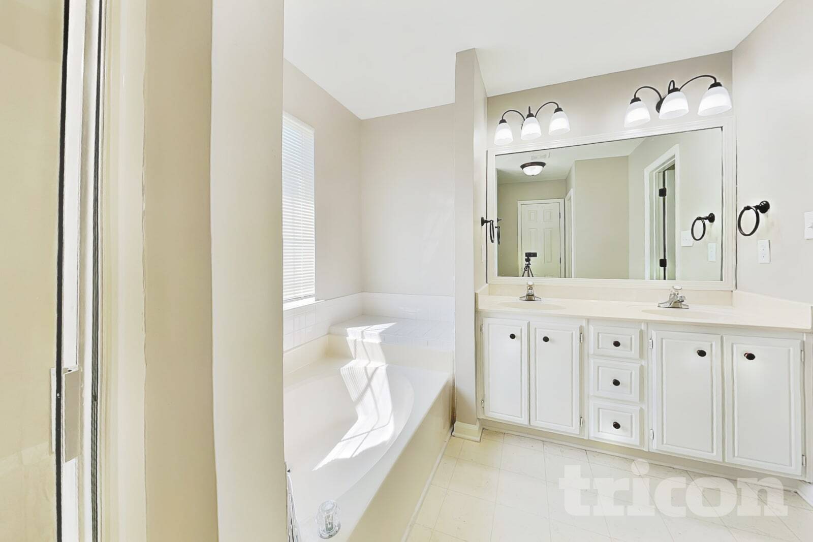 Building Photo - 4159 Eagle Nest Dr