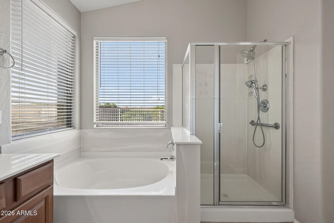 Building Photo - 3096 E Kingbird Pl