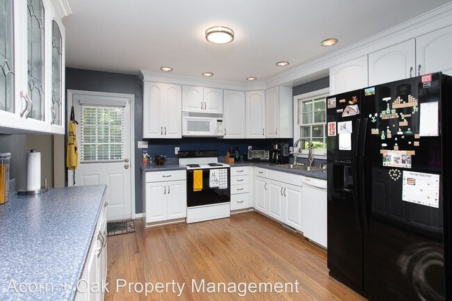 Building Photo - 3 br, 2 bath House - 115 Bruton Drive