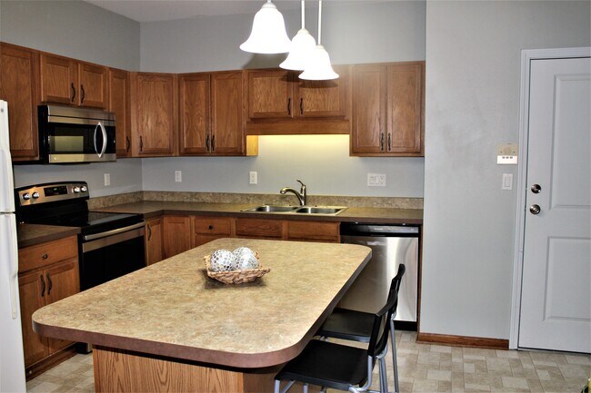 Building Photo - 4511 Twain Cir