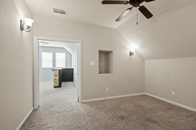 Building Photo - 13415 Lake Arlington Rd