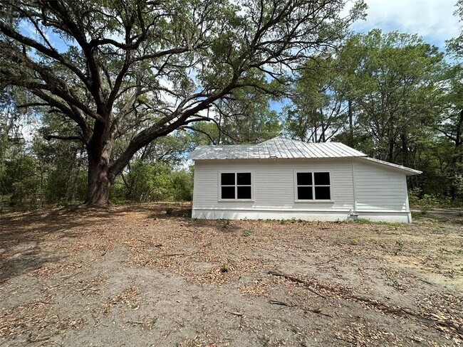 Building Photo - 13647 NE 141st Dr