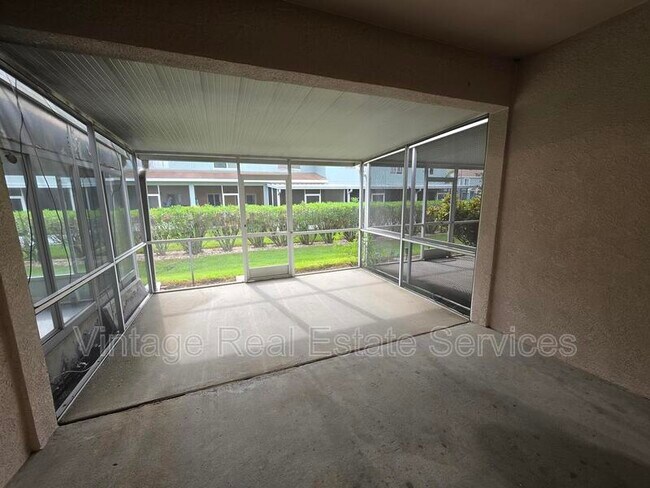 Building Photo - 2260 Fluorshire Dr