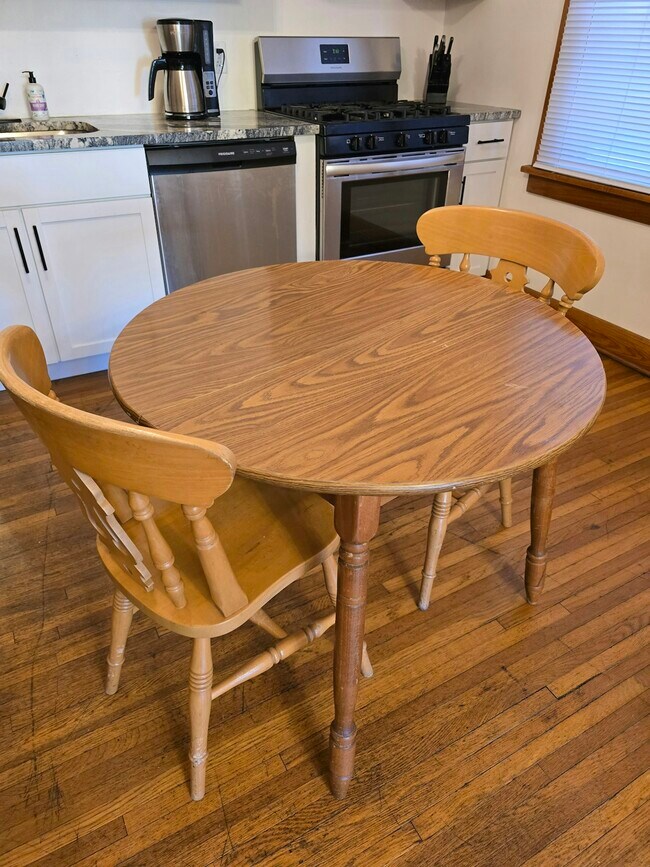 Building Photo - 71 Dana Ave