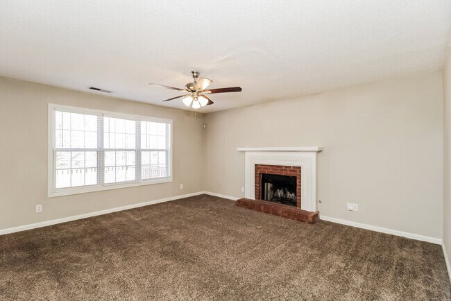 Building Photo - 3882 St George Terrace SW