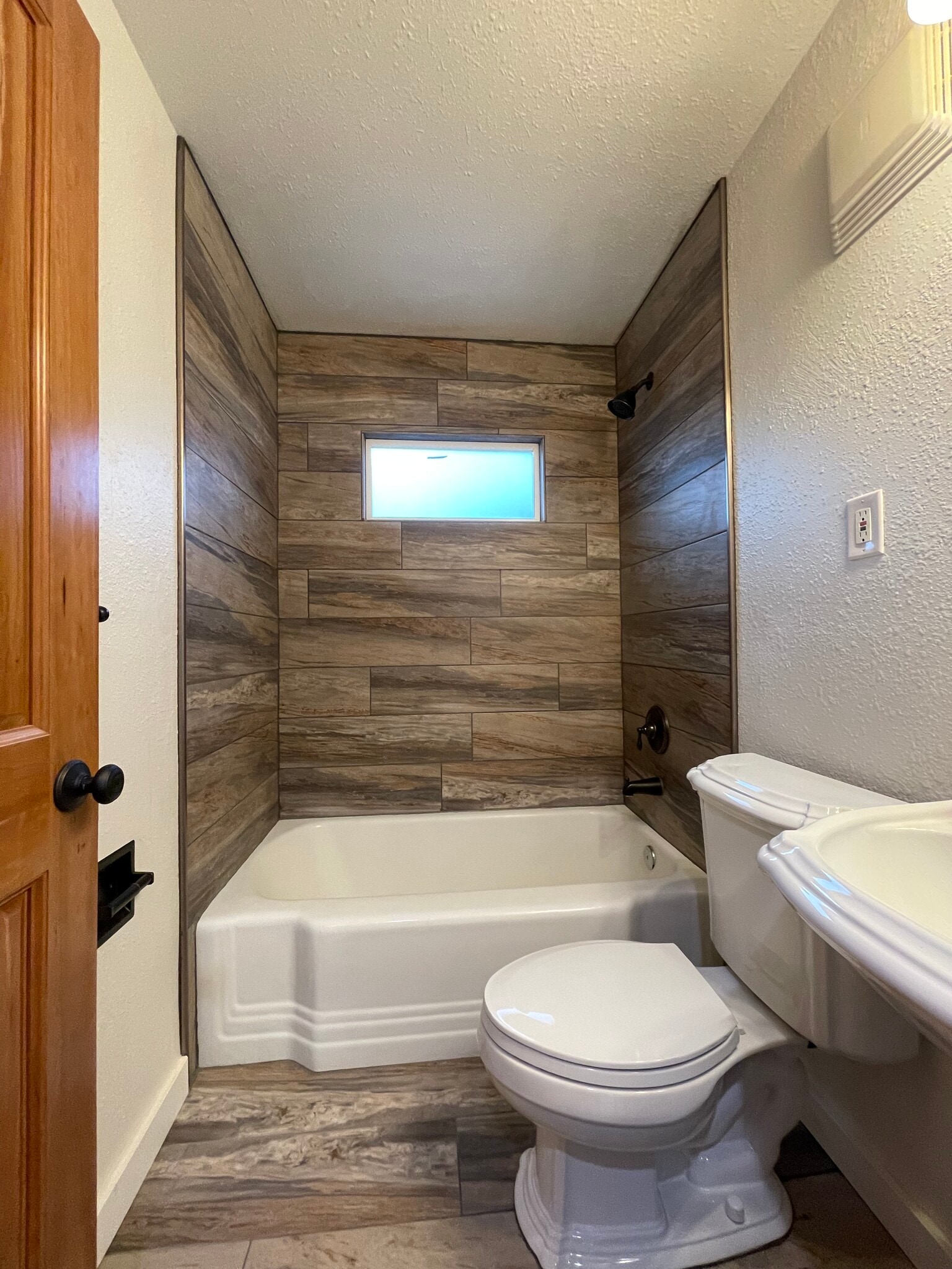 Building Photo - 1204 W Story St