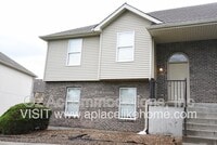 Building Photo - 8626 N Cleveland Ln