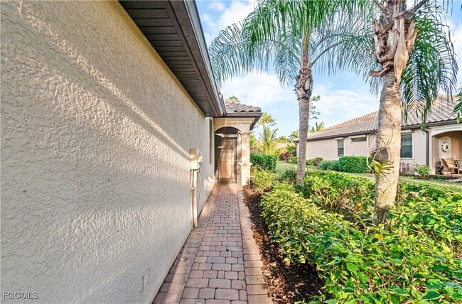 Building Photo - 9101 Water Tupelo Rd