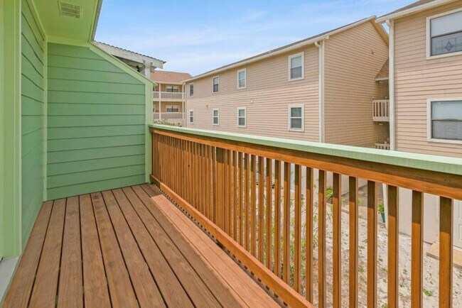 Building Photo - 13 Gulf Breeze Ct