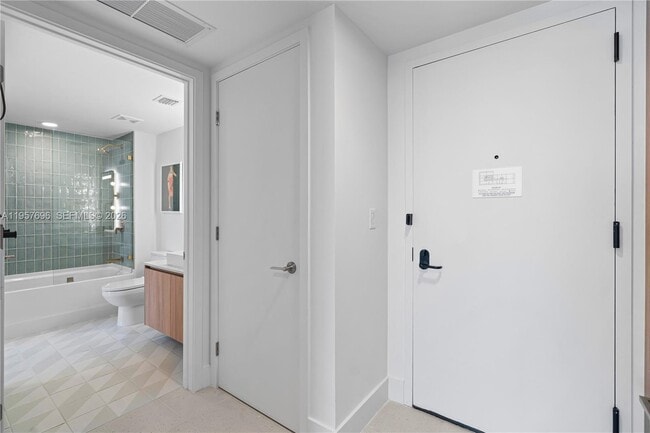 Building Photo - 159 NE 6th St